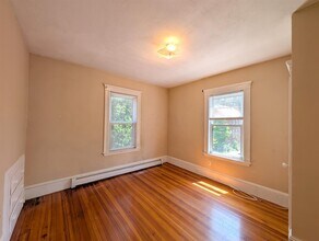 21 Dover St, Unit 2 in Cambridge, MA - Building Photo - Building Photo