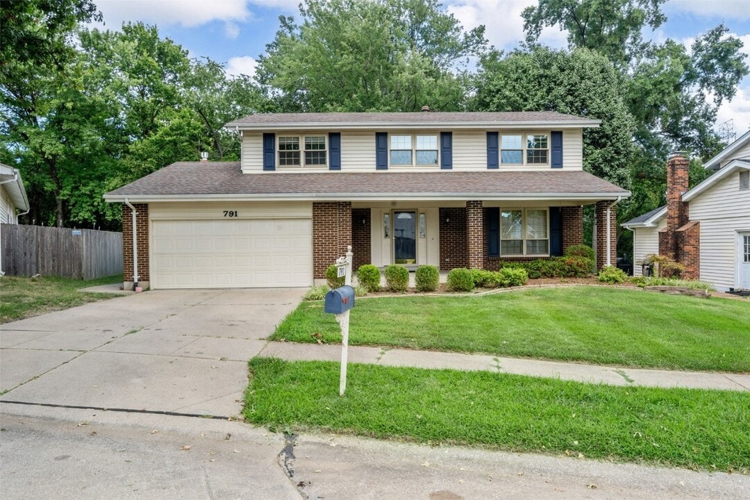 791 Foxwick Dr in Ballwin, MO - Building Photo
