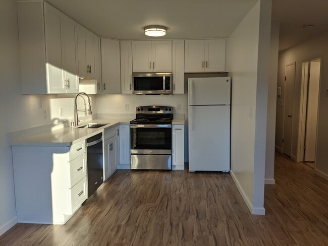 1564 Hollenbeck Ave, Unit 3 in Sunnyvale, CA - Building Photo - Building Photo