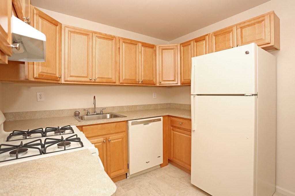 Linda Court Apartments Spring Valley, NY Apartments For Rent