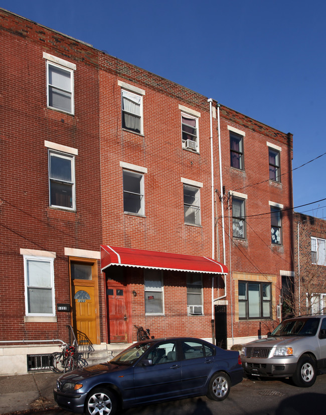 1220 S 10th St in Philadelphia, PA - Building Photo - Building Photo