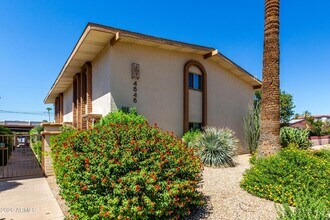 4848 N Woodmere Fairway in Scottsdale, AZ - Building Photo - Building Photo