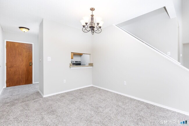 25 Stanley St in West Hartford, CT - Building Photo - Building Photo