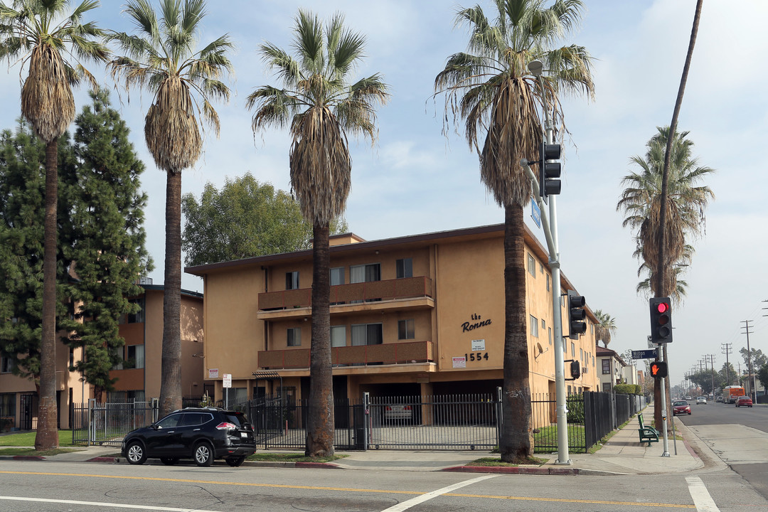 The Ronna Apartments in Los Angeles, CA - Building Photo