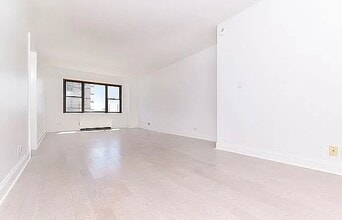 245 Bronx River Rd in Yonkers, NY - Building Photo - Building Photo