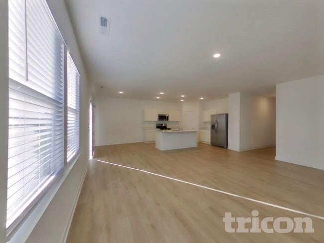 11823 Moorfield Ln in Indianapolis, IN - Building Photo - Building Photo