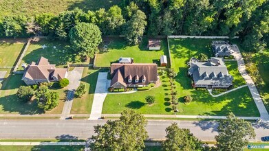 122 Navaho Trail in Huntsville, AL - Building Photo - Building Photo