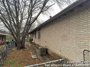 11127 Belair Dr in San Antonio, TX - Building Photo - Building Photo