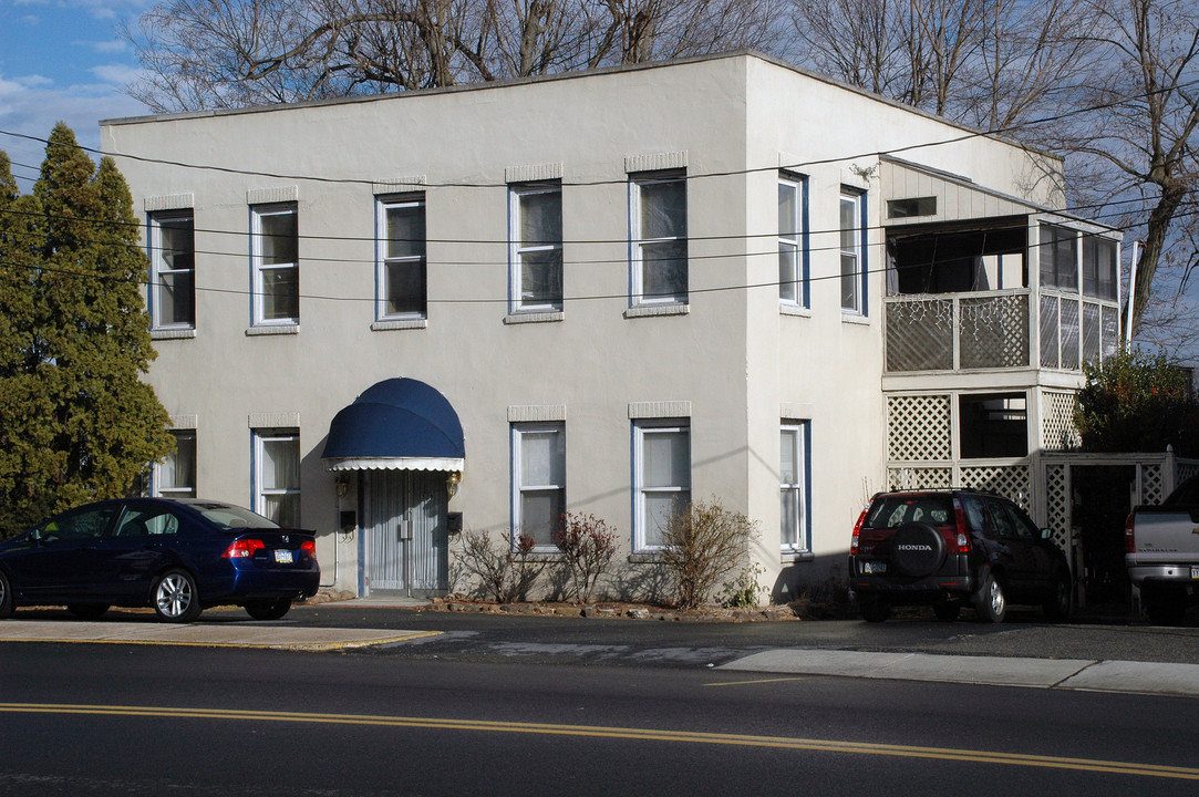 329 S Front St in Wormleysburg, PA - Building Photo