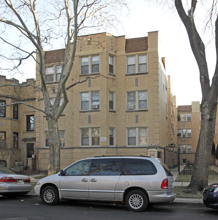 6229-6231 N Artesian Ave in Chicago, IL - Building Photo