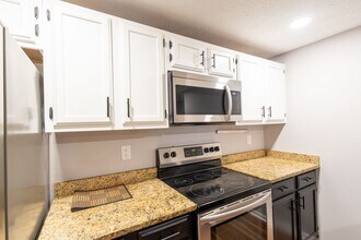 11540 Little Patuxent Pkwy in Columbia, MD - Building Photo - Building Photo