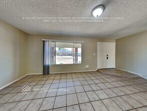 3853 W North Ln in Phoenix, AZ - Foto de edificio - Building Photo