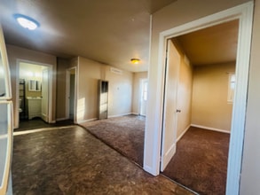 1209 E 6th St in Laurel, MT - Foto de edificio - Building Photo