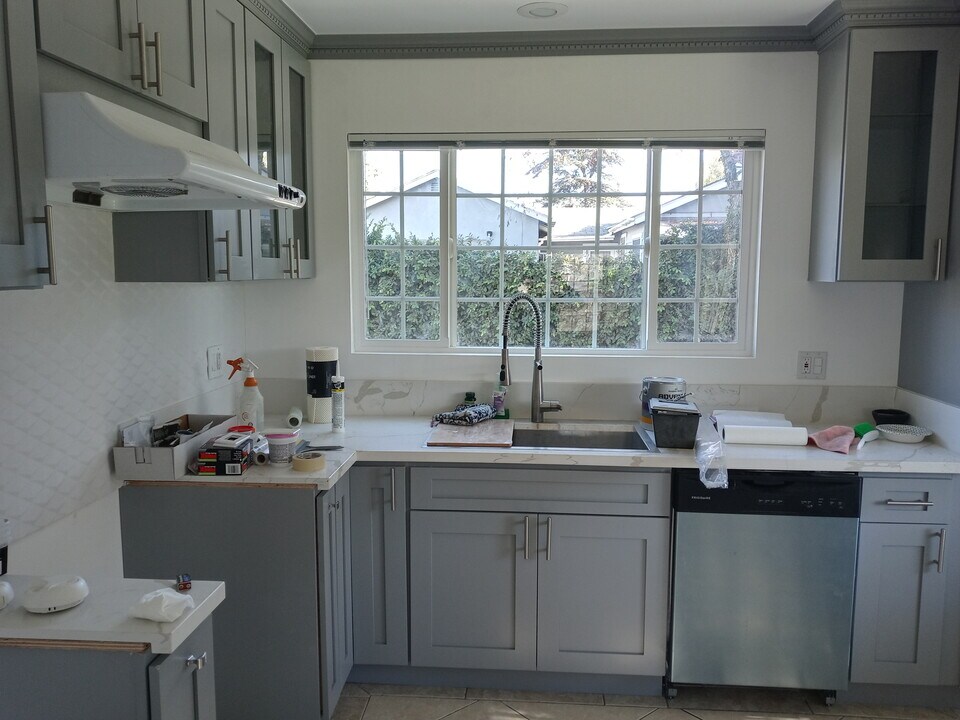 903 E Mountain View Ave, Unit D in Glendora, CA - Building Photo