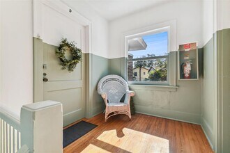 2113 W Southview Ave-Unit -D in Tampa, FL - Foto de edificio - Building Photo