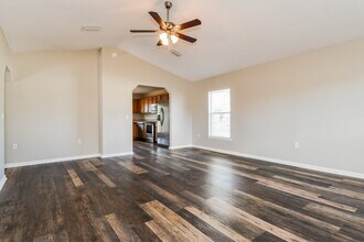 6266 Rolling Tree Ct in Jacksonville, FL - Foto de edificio - Building Photo