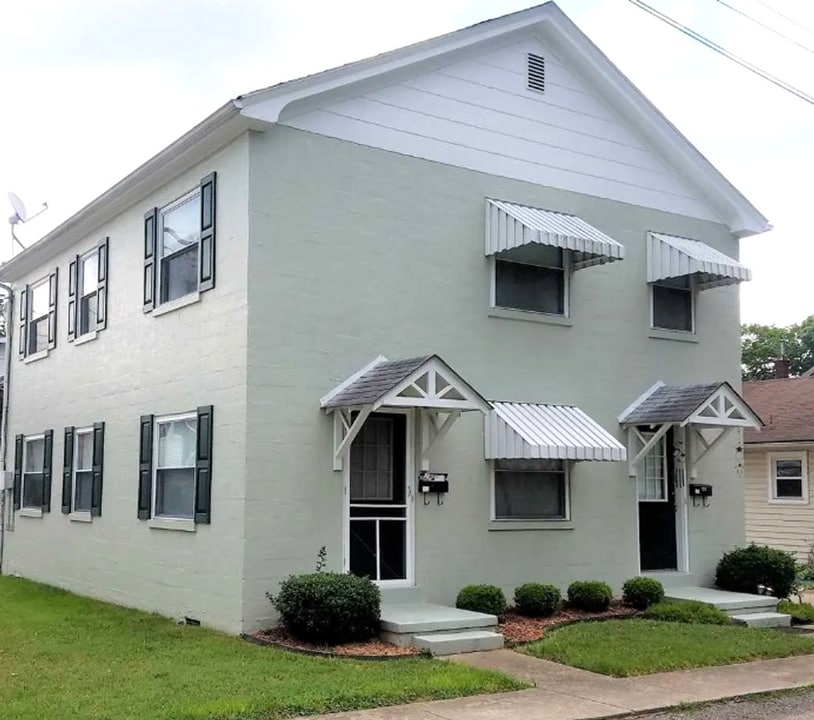 926 Conner Ct in Huntington, WV - Building Photo