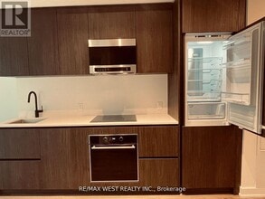 127 Broadway Ave in Toronto, ON - Building Photo - Building Photo