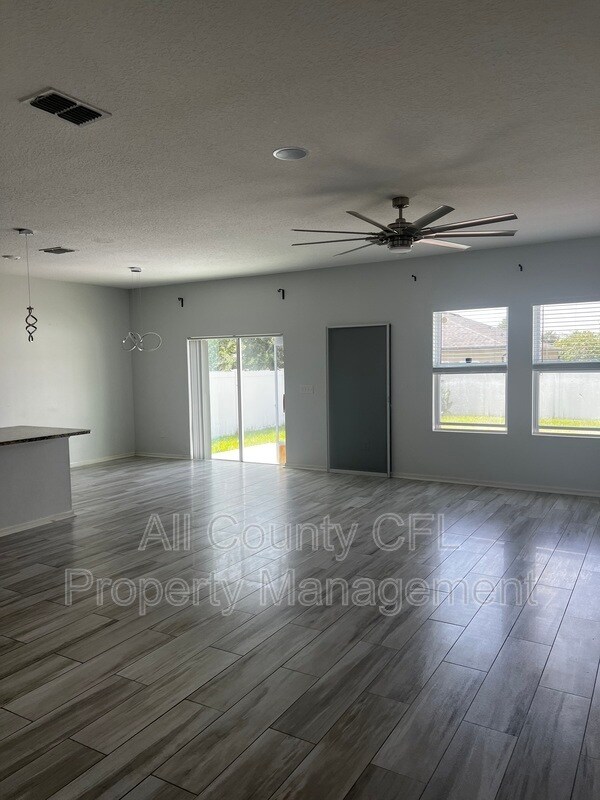 3920 Saltmarsh Loop in Sanford, FL - Building Photo - Building Photo
