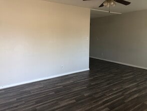 4515 40th St in Lubbock, TX - Foto de edificio - Building Photo
