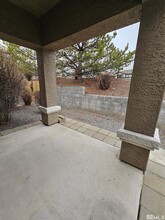 5625 Vista Luna Dr in Sparks, NV - Building Photo - Building Photo