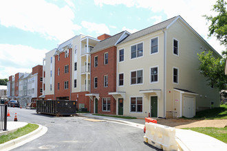 Sinclair Way in Frederick, MD - Foto de edificio - Building Photo