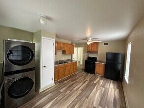 1319 S Houston Ave in Russellville, AR - Building Photo - Building Photo