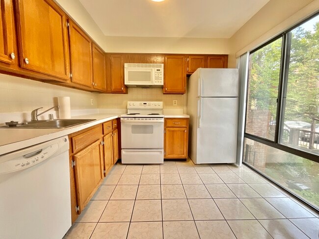 3024 Gentain Ct NE, Unit 3024 Gentain Ct NE in Washington, DC - Foto de edificio - Building Photo