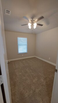 1425 Waverley Dr photo'