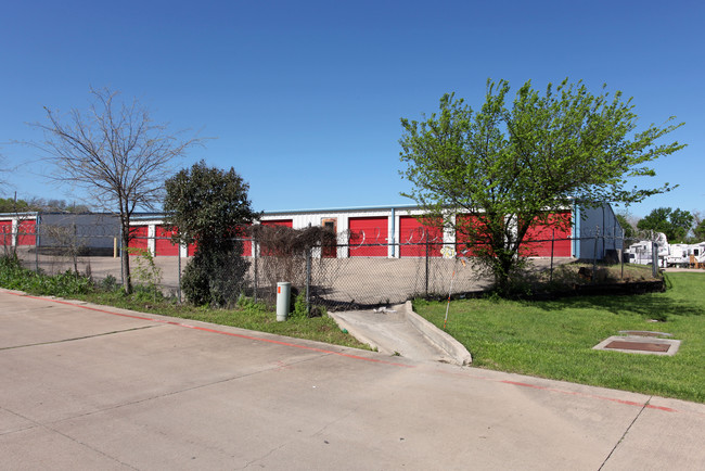 602 Cantrell St in Waxahachie, TX - Foto de edificio - Building Photo