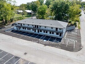 201 Sylvis St in Dickson, TN - Building Photo