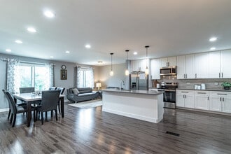 1426 Chippewa Trail in Wheeling, IL - Building Photo - Building Photo