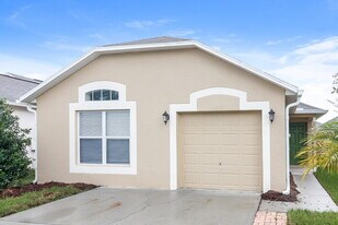 6432 Tabogi Trail in Wesley Chapel, FL - Building Photo