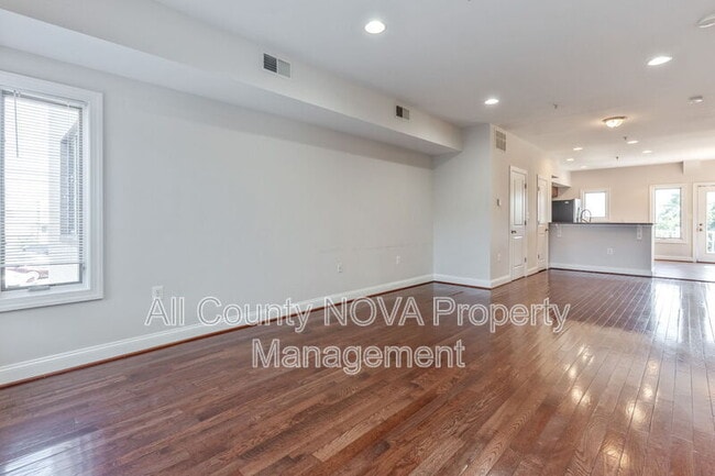 property at 1384 Talbert Ct SE