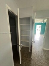 1271 NE 32nd St in Oakland Park, FL - Building Photo - Building Photo