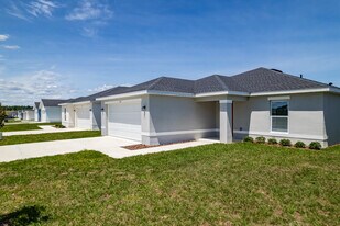 The Groves at Lake Ella in Lady Lake, FL - Building Photo