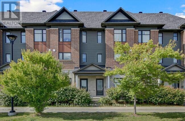 506 Silvertip Ln in Ottawa, ON - Building Photo - Building Photo