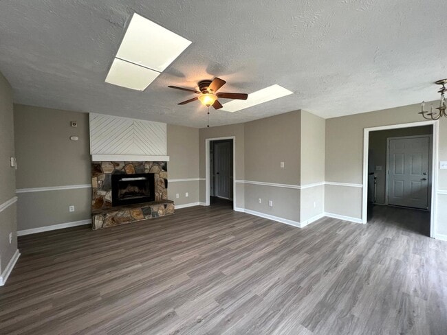 544 Auburndale Ln in Fayetteville, NC - Building Photo - Building Photo