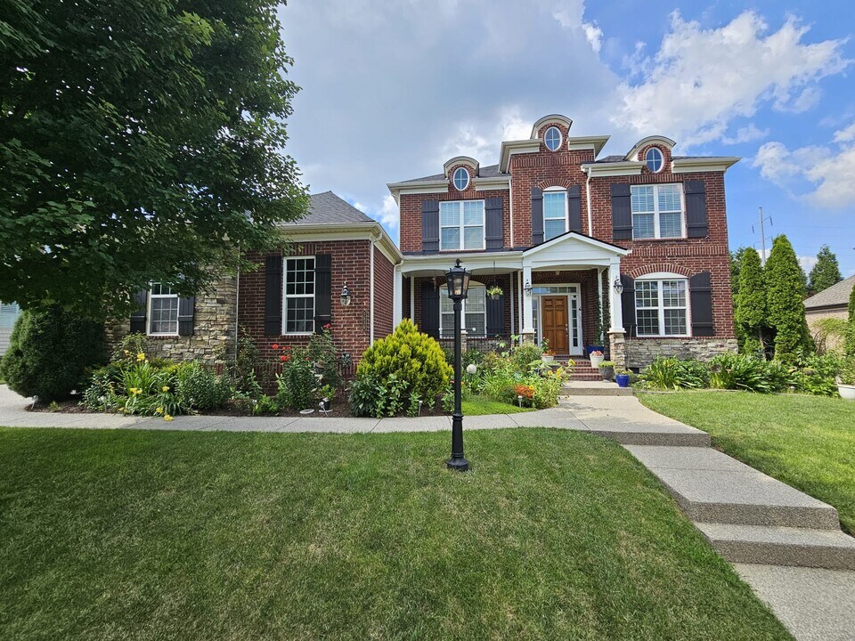 1530 Bledsoe Ln in Franklin, TN - Building Photo