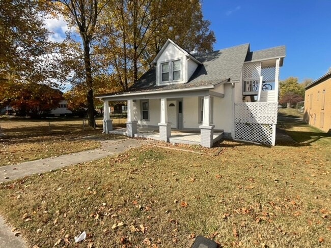 1413 E Harper Ave in Maryville, TN - Building Photo - Building Photo