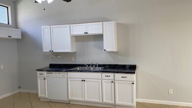 11231 Glenforest Dr in Montgomery, TX - Building Photo - Building Photo