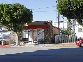 Retail + 4 Unit Apartments in Los Angeles, CA - Building Photo - Building Photo