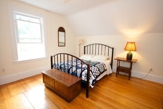 9 Anson St, Unit 2 in Boston, MA - Foto de edificio - Building Photo
