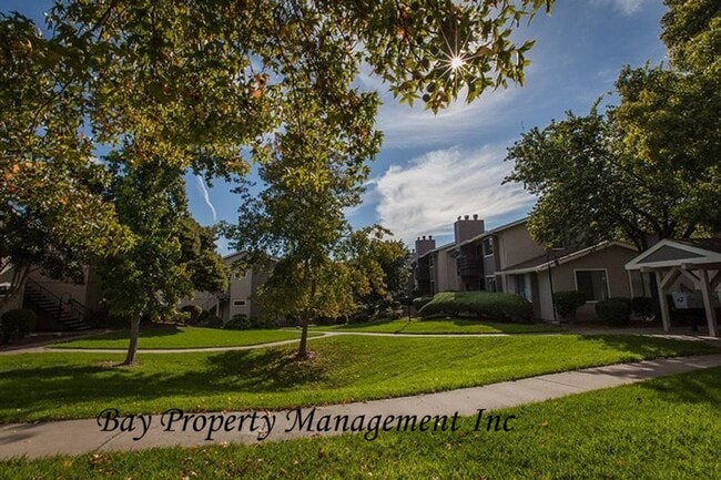 property at 427 W Laurel Dr