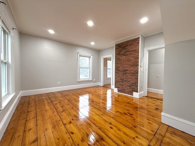 173 Elm St in Braintree, MA - Building Photo - Building Photo