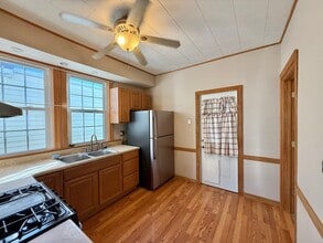 216 Laurel Ave in Kearny, NJ - Foto de edificio - Building Photo