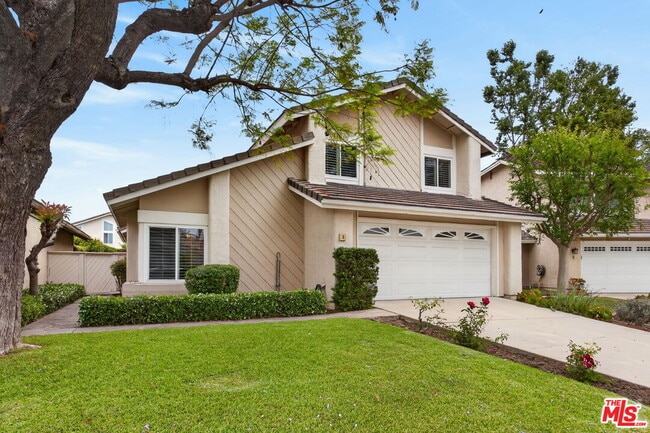 property at 3 Delamesa W