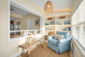 1205 S Lake Dr in Lantana, FL - Foto de edificio - Building Photo