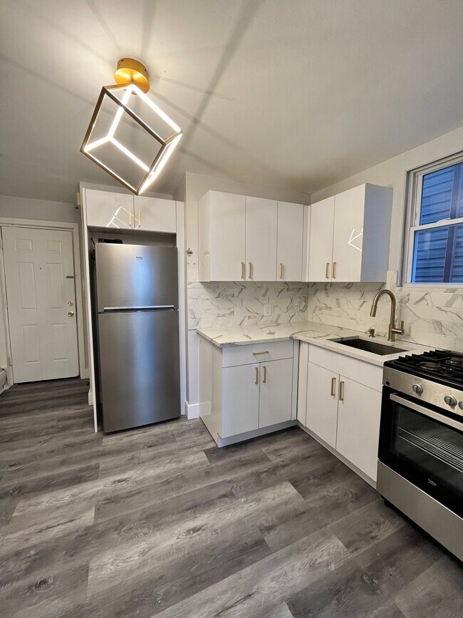 68 Bevan St in Jersey City, NJ - Building Photo - Building Photo