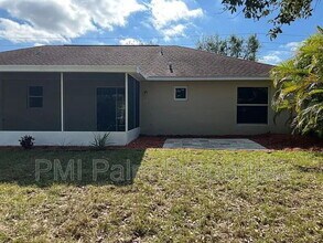 117 SW Glenwood Dr in Port St. Lucie, FL - Building Photo - Building Photo